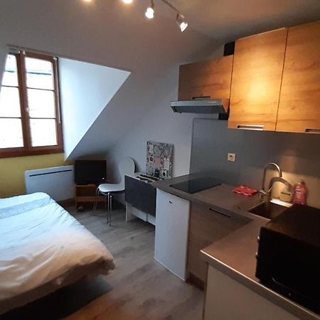 Studio 402 au 15 rue Battant à Besançon Esterno foto