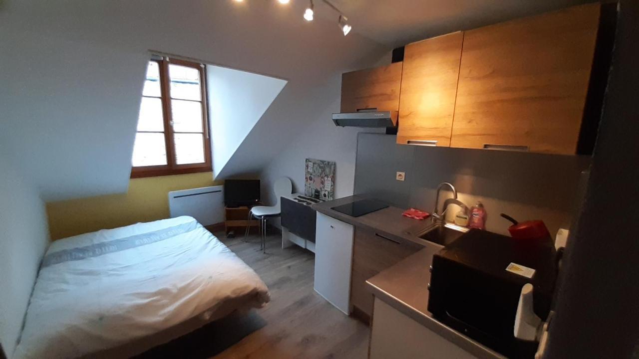 Studio 402 au 15 rue Battant à Besançon Esterno foto